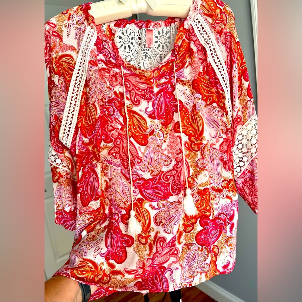 MODERNA Confecciones- BOHO. Beautiful Spring/Summer blouse. Paisley Pattern.